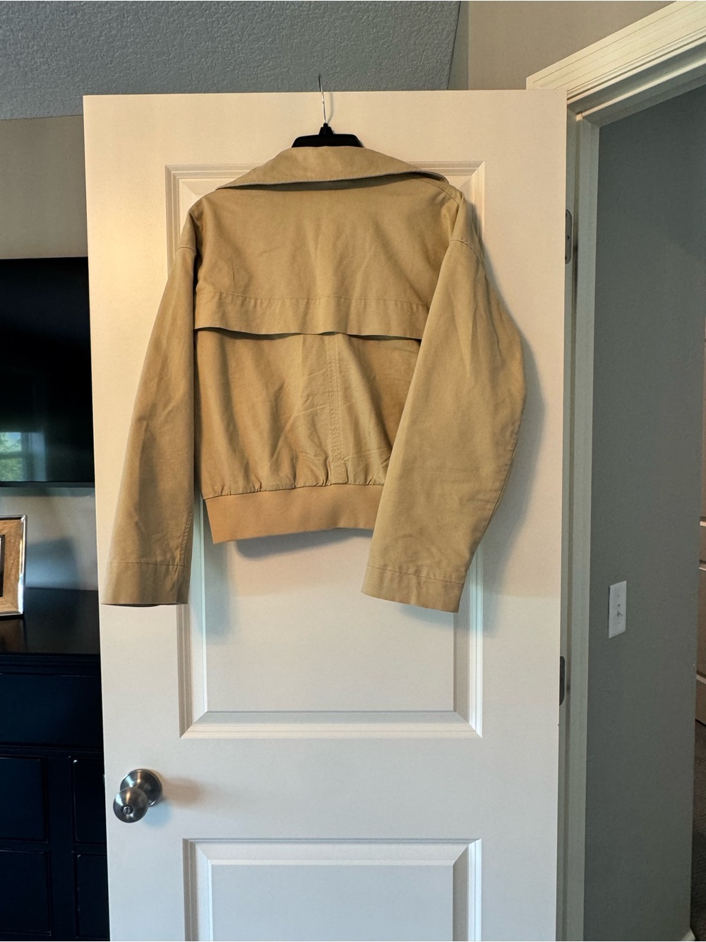 Universal Thread Tan Cropped Trench Jacket - Picture 3 of 4